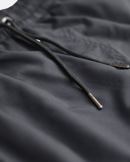 Bade-Hybrid-Shorts mit Innentights – Schwarz