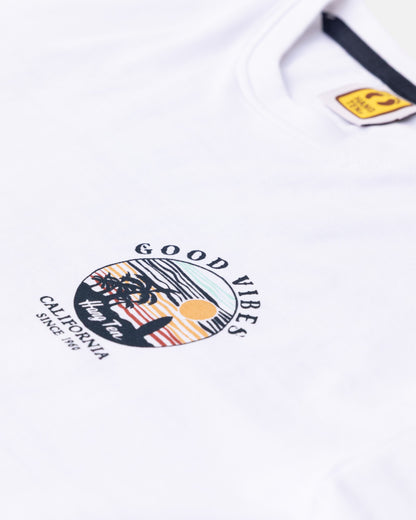 Hang Ten Good Vibes Organic Cotton T-shirt White i 100% ekologisk bomull med klassisk surfstil